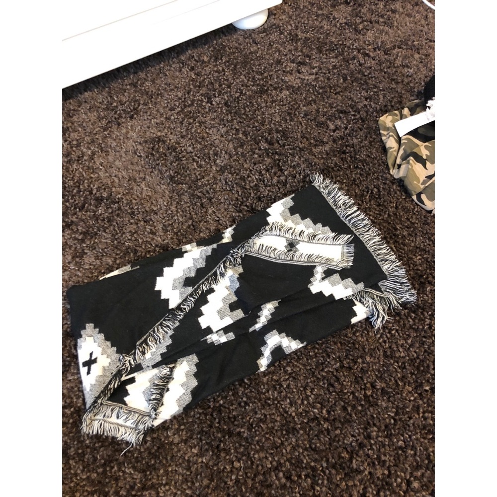 Patterned Scarf